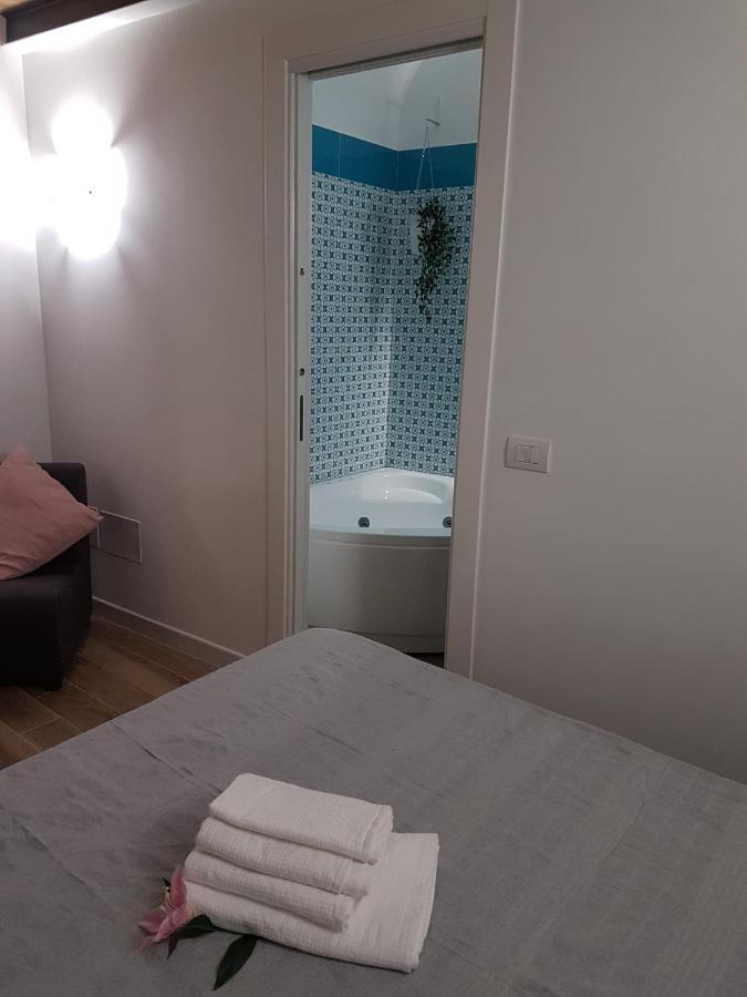 Rega Holiday House Наполи Екстериор снимка