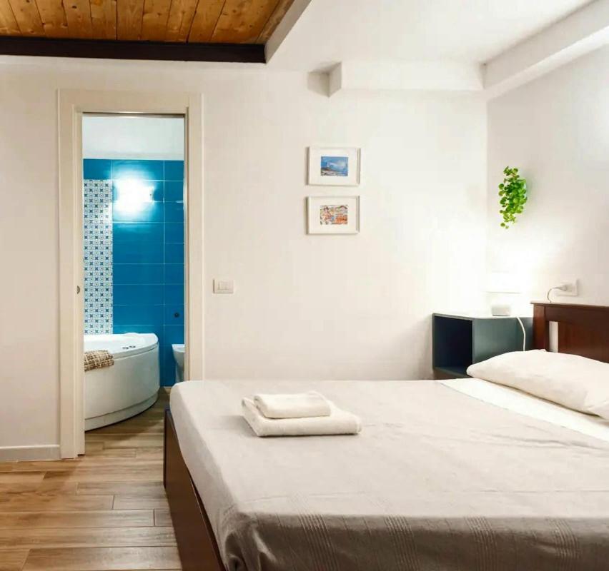 Rega Holiday House Наполи Екстериор снимка